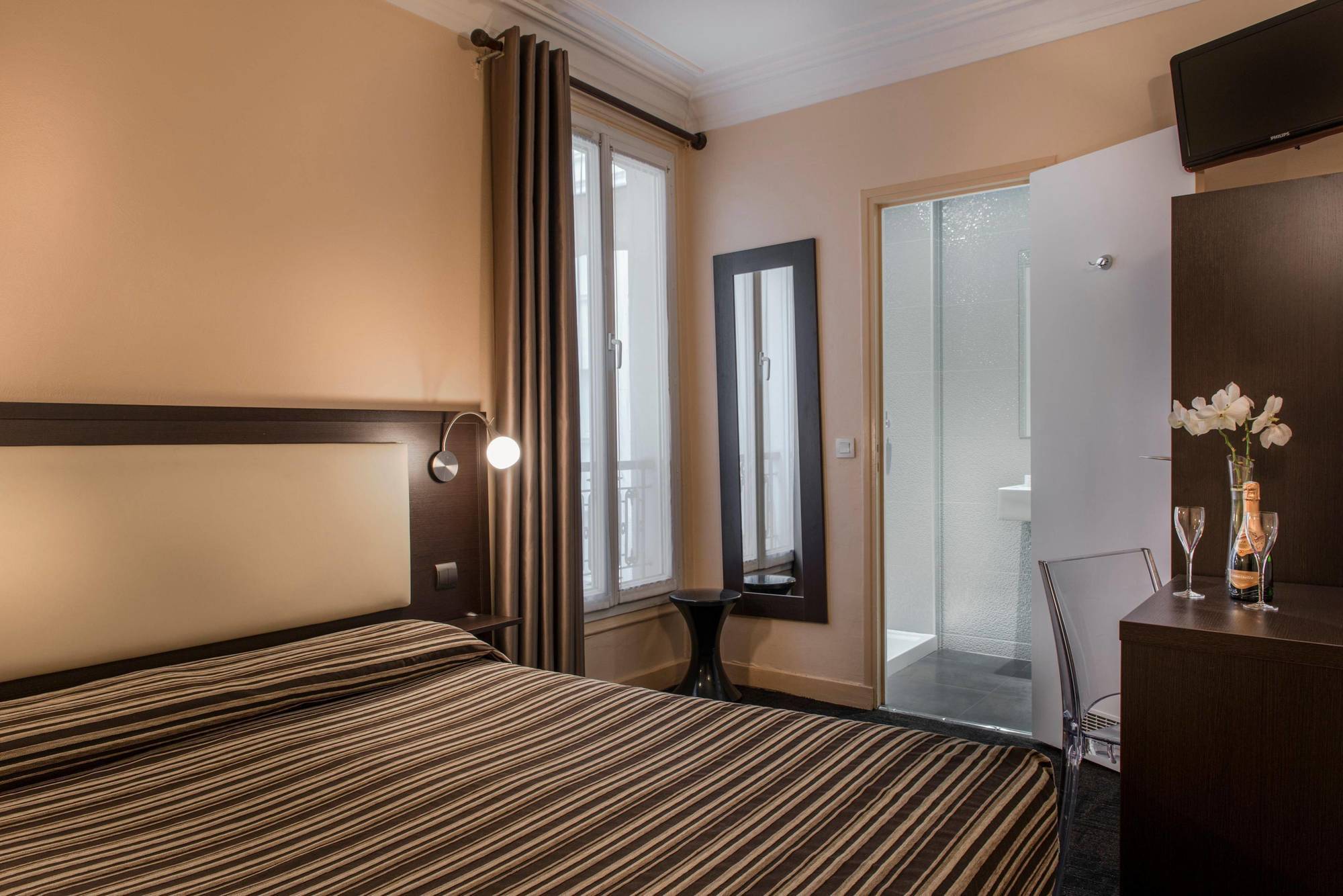 Grand Lévêque Hotel